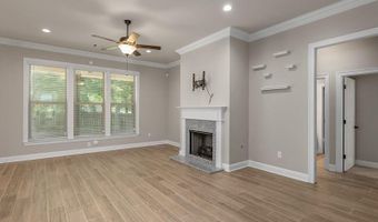 46 Crowder Dr, Benton, LA 71006