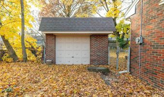 1074 N Main St, Akron, OH 44310