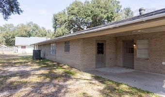 1058 S Berwick Ave, Basile, LA 70515