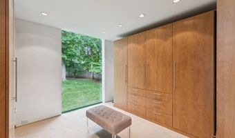 7405 HELMSDALE Rd, Bethesda, MD 20817