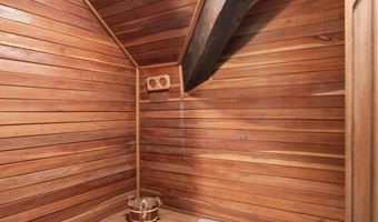 622 Golf Course Rd, Altoona, PA 16601