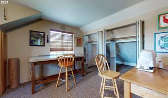 545 HASSETT St, Brookings, OR 97415