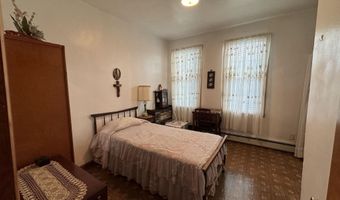 35 E 26TH St, Bayonne, NJ 07002