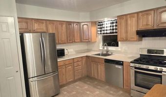 30 CLARK Dr, Barrington, NJ 08007