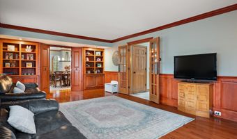 43 Darling Parke Dr, Bangor, ME 04401
