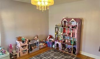 45 Rosemary St, Cranston, RI 02920
