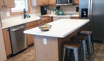 304 S Locust St, Arcanum, OH 45304