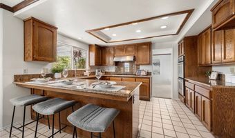 465 S Country Hill Rd, Anaheim, CA 92808