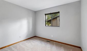 426 Madrina Ct, Ballwin, MO 63021