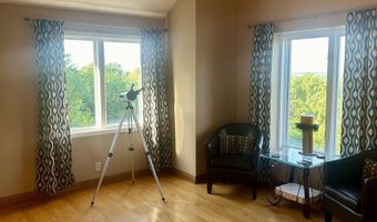 7465 County Rd 5, Arlington, NE 68002