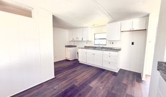 97883 Court St 31, Brookings, OR 97415