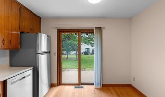711 OLSON Ave F, Appleton, WI 54914