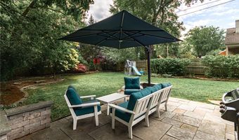 24 Huxley Dr, Amherst, NY 14226