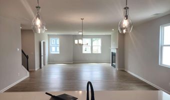 821 York, Acworth, GA 30102