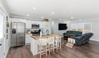 121 RIPLEY Ave, Adairsville, GA 30103