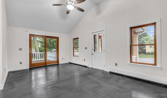 19 Center St, Barnegat, NJ 08005