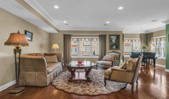 12 White Oak Ln 112, Aberdeen, NJ 07747