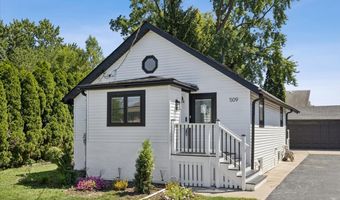 509 E Lincoln St, Arlington Heights, IL 60005