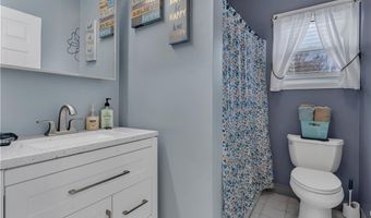 422 High St, Cumberland, RI 02864