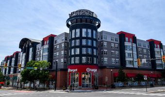 1300 S ARLINGTON RIDGE Rd 204, Arlington, VA 22202