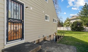 5 S Ronald Dr S, Amityville, NY 11701