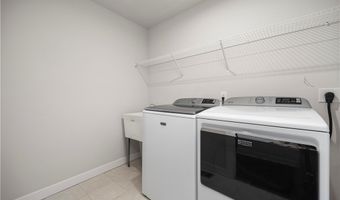 160 Eagle Cir, Amherst, OH 44001
