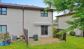 711 OLSON Ave F, Appleton, WI 54914