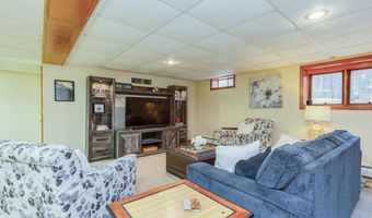 37 Standish Way, Amherst, NH 03031