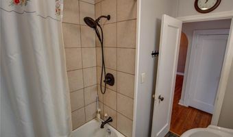 3505 Coronado Dr, Alton, IL 62002