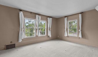 518 E SUMMER St, Appleton, WI 54911