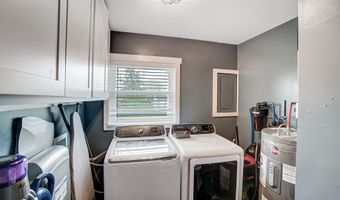 135 Kraft Dr, Ashville, OH 43103
