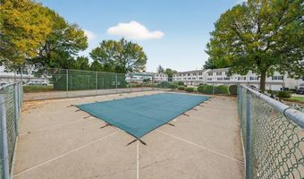 24 Iris Ln, North Providence, RI 02911