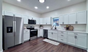 1120 16th St, Aurora, NE 68818