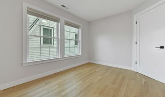 176 Medford St 176, Arlington, MA 02474