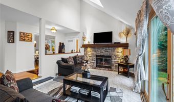 2 Windsor Ct, Amityville, NY 11701