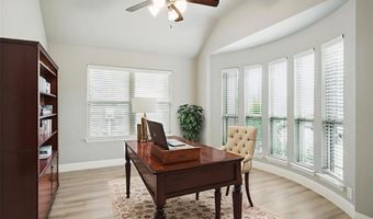 104 Gateway Dr, Alvarado, TX 76009