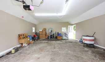 304 Oak St, Angola, IN 46703