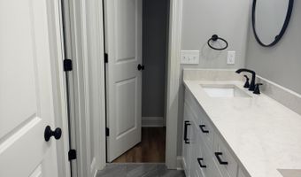 218 Robert Lee Dr, Booneville, MS 38829