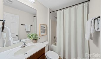 3825 Picasso Ct, Charlotte, NC 28205