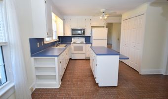 3947 Rountree Rd, Ayden, NC 28513