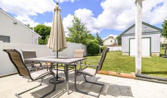 20 Laurel St, Danbury, CT 06810