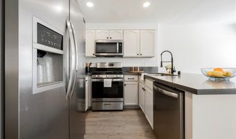 2621 Adelante Ave 102, Las Vegas, NV 89106