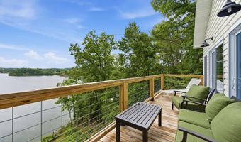 22125 Driftwood Ln, Abingdon, VA 24211
