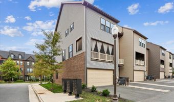 43498 APPLE ORCHARD Sq, Ashburn, VA 20148