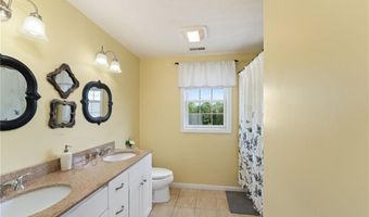 14 Longbrook Dr, Cumberland, RI 02864