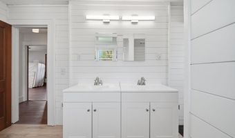 135 Greenly St, Adrian, MI 49221