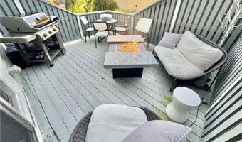 20 Robert Ave, Warwick, RI 02818