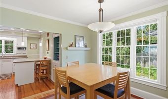 16 Brown Ave, Barrington, RI 02806