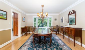 56 Larkspur Ln, Bristol, CT 06010