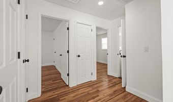 1 Atna Dr, Amityville, NY 11701